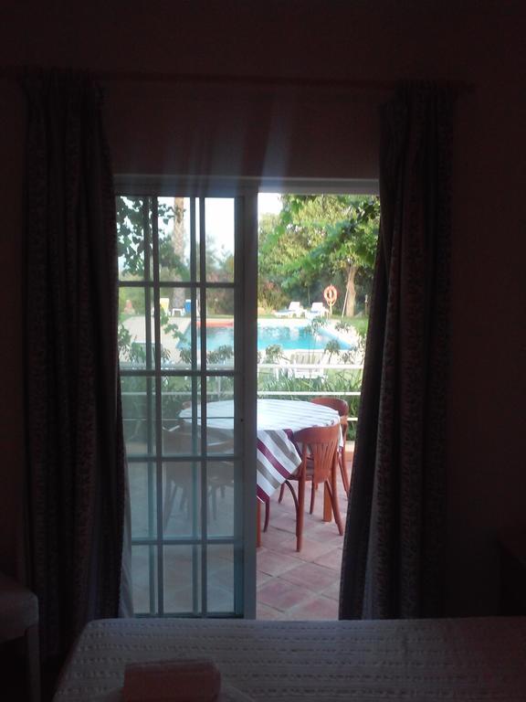タヴィラ Quinta Da Moura Casa-De-Campoゲストハウス エクステリア 写真