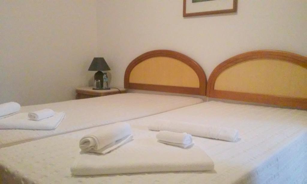 タヴィラ Quinta Da Moura Casa-De-Campoゲストハウス エクステリア 写真