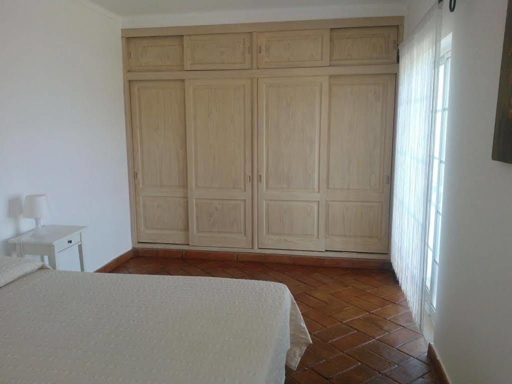 タヴィラ Quinta Da Moura Casa-De-Campoゲストハウス エクステリア 写真