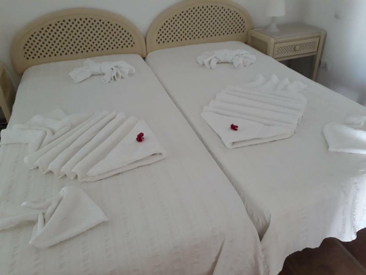 タヴィラ Quinta Da Moura Casa-De-Campoゲストハウス エクステリア 写真